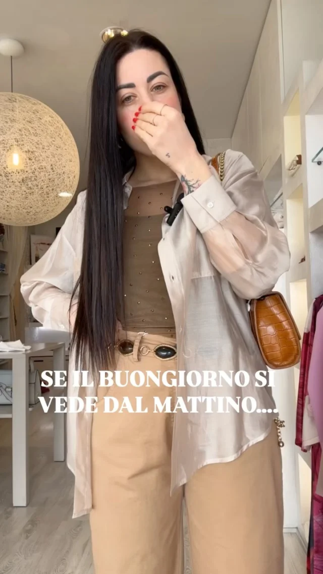 Amanti dei colori neutri? Questi look sono per voi 💝⚡️

 info prezzi, taglie o spedizioni contattati in direct o su whatsapp al numero 3898381855 📱