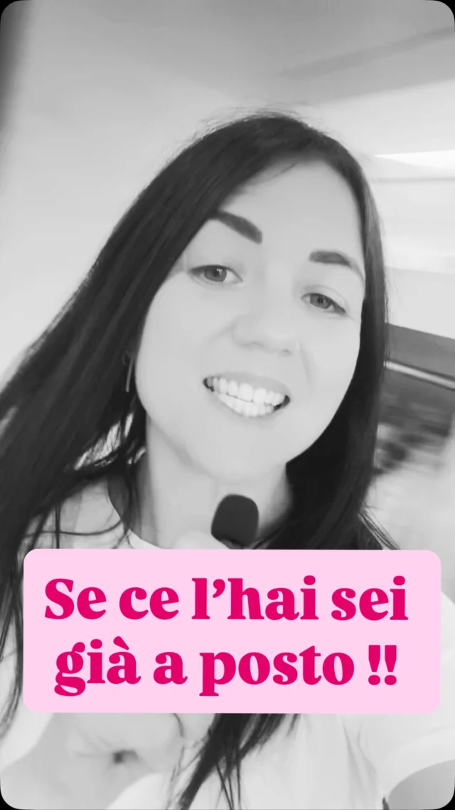 Ci sono capi che metti… e non ci pensi più.
Questo è uno di quelli: facile, versatile e sempre giusto ✨
Se non ce l’hai ancora, forse è il momento di rimediare 😉
Ti aspetto in negozio per provarlo insieme 💙 #jeans #sanmarino #chicabbigliamento #nuoviarrivi #giacchettojeans