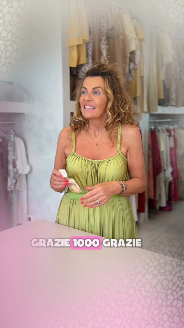✨ Seguici su @chicabbigliamentosm

Vieni a trovarci ⤵️
📍 Via del Serrone, 154 a Murata (RSM)

Spedizioni 24/48h in tutta Italia 🇮🇹🚚
Ordini in DM o su WhatsApp +39 389 838 1855

🎥 @sara.beautybusiness
•
•
•
•
•
Abbigliamento donna San Marino
Negozio di vestiti con stile
Outfit casual per lavoro, chic ed eleganti
Costumi, accessori e moda mare beachwear
#fashionwoman #chicabbigliamento #abbigliamentodonna #sanmarino #modadonna