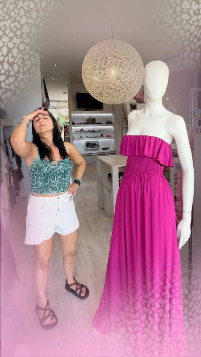 SALDI ESTIVI DA CHIC! ☀️🛍️
📲 ORDINA ORA IN DM O SU WHATSAPP ➔ +39 389 838 1855

🚚 Spedizioni flash in 24/48h in tutta Italia! 🇮🇹

Non farti scappare i capi più amati della stagione a prezzi imperdibili! Scegli il tuo outfit prima che si esaurisca 😍

Indossati e già scontati:
🩵 Laila: Canotta FK 31€ + Pantaloncini 39€
🖤 Vero: Copricostume FK 79,20€

📍 Preferisci provarli di persona?
Vieni a trovarci in negozio:
Via del Serrone, 154 a Murata (RSM)

✨ Non perdere nessuna novità, seguici su @chicabbigliamentosm

🎥 @sara.beautybusiness
•
•
•
•
•
Abbigliamento donna San Marino
Saldi estivi abbigliamento donna
Negozio di vestiti con stile
Outfit casual per lavoro, chic ed eleganti
Costumi, accessori e moda mare beachwear
#chicabbigliamento #saldiestivi #abbigliamentodonna #sanmarino #modadonna
